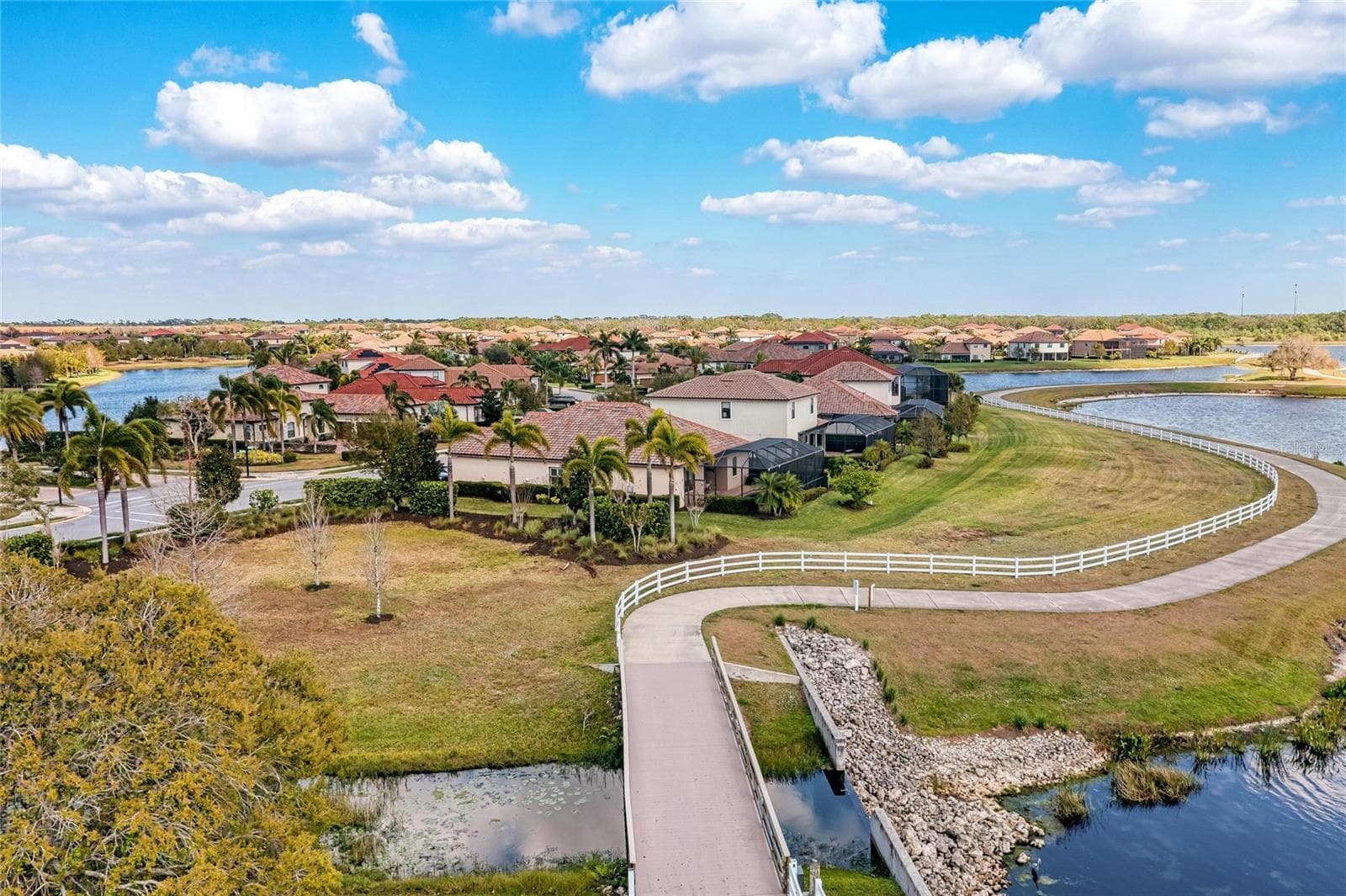 Single Family Residence at 5672 CLOVERLEAF RUN, LAKEWOOD RANCH, photo 82 of 84