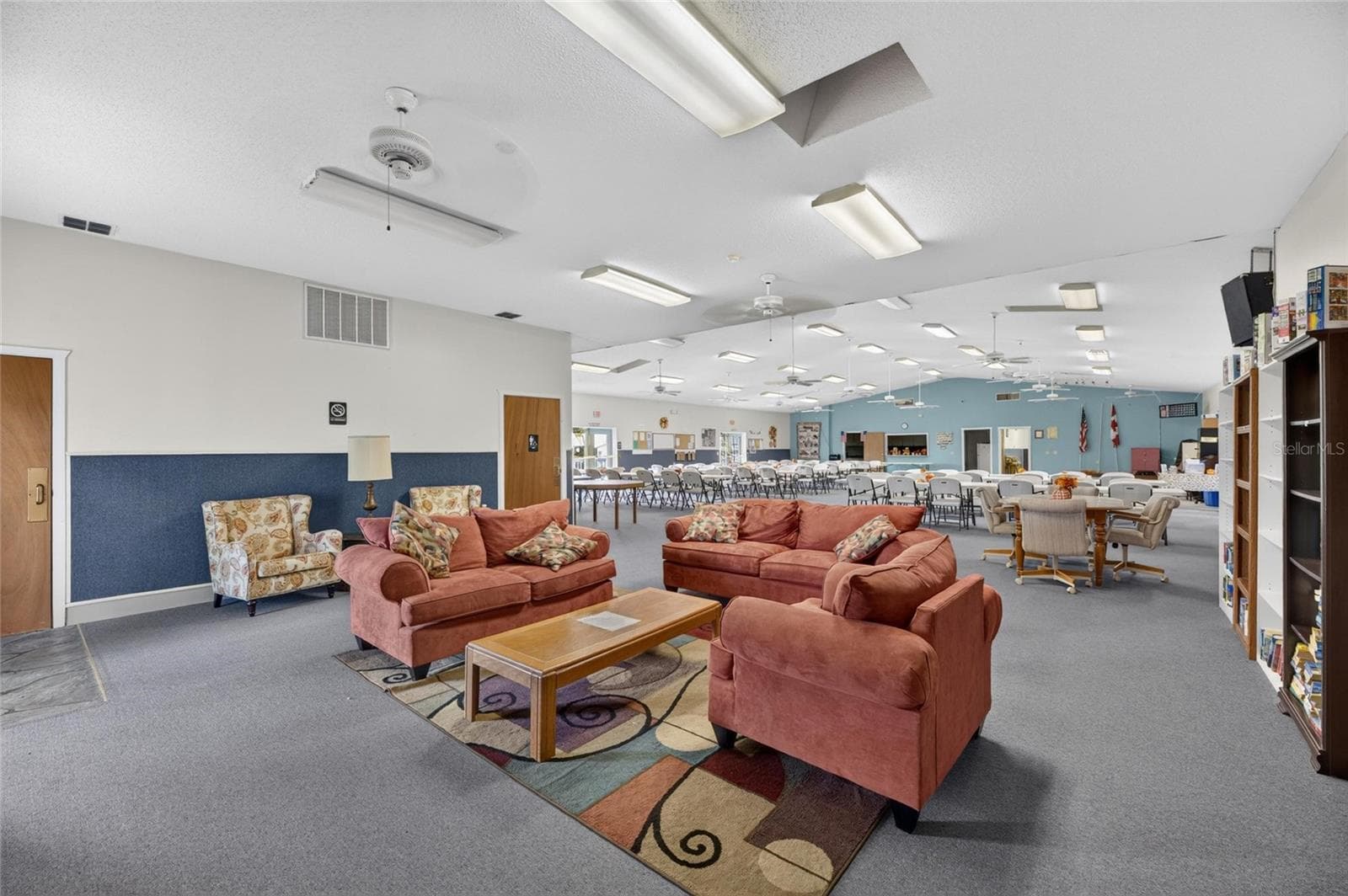 comfy places to relax - 10054 COLLINGWOOD AVE, DADE CITY