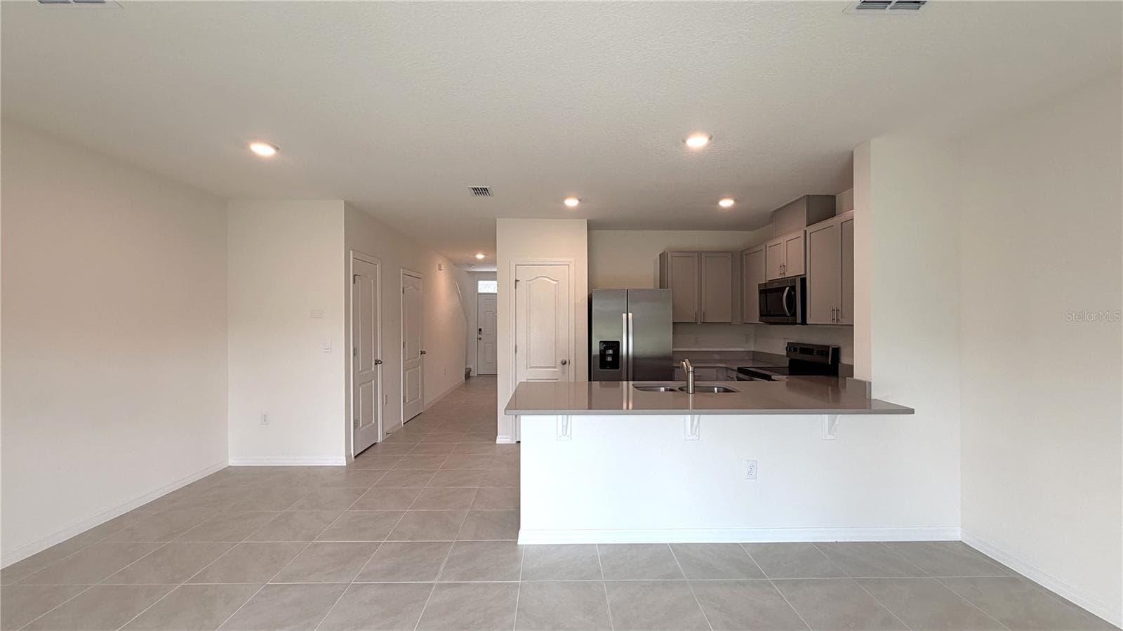 Townhouse at 1666 ROCK ELM RD, DAVENPORT, photo 6 of 27