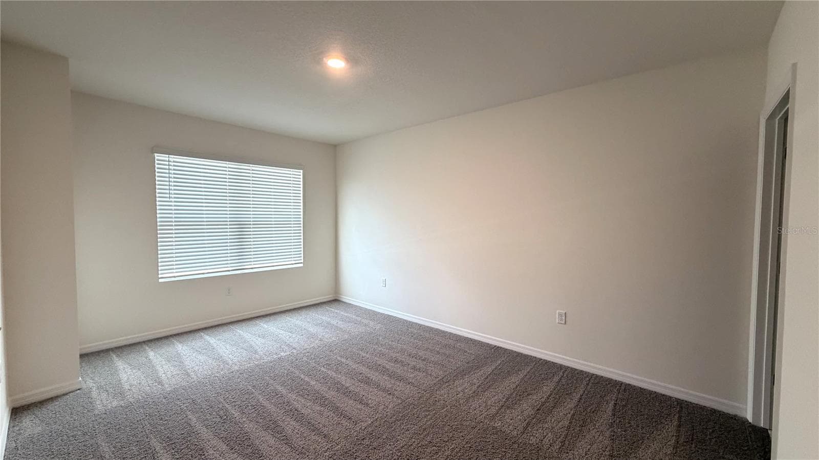 Townhouse at 1666 ROCK ELM RD, DAVENPORT, photo 16 of 27