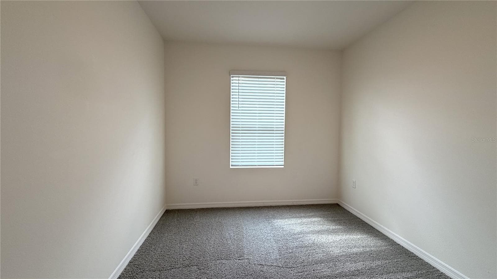 Townhouse at 1666 ROCK ELM RD, DAVENPORT, photo 21 of 27