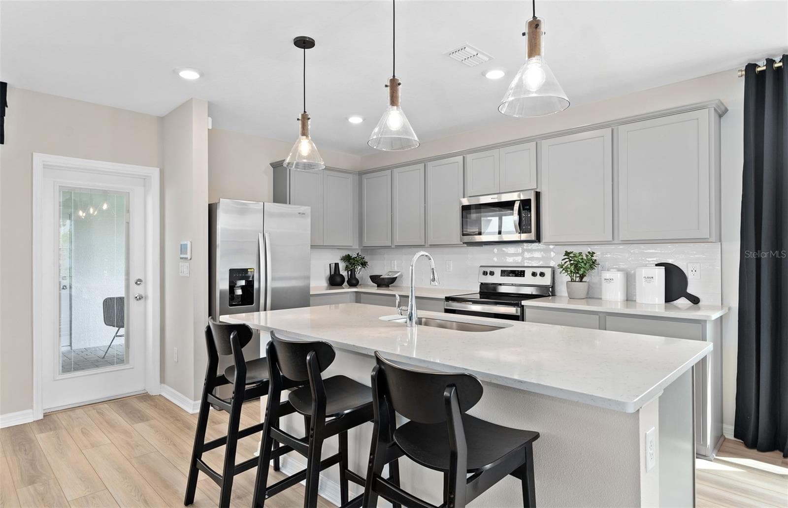 Model Home Design Only. Pictures and furnishings are for illustrative purposes only. Elevations, colors and options may vary. Furniture is for model home staging only. - 5098 STARLING BIRD LANE, ST CLOUD