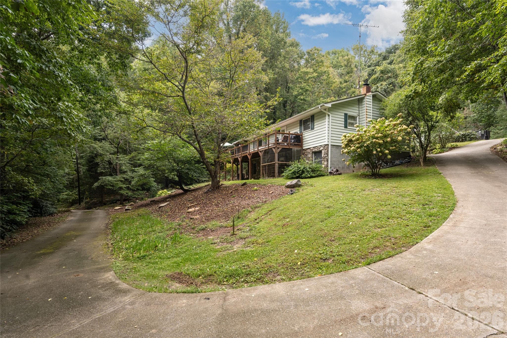 circular driveway - 101 Guffey Mountain Road, Fairview