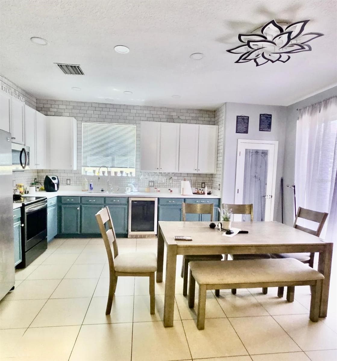 Single Family Residence at 12135 FOX BLOOM AVE, GIBSONTON, photo 3 of 15