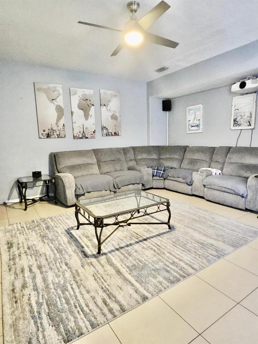 Single Family Residence at 12135 FOX BLOOM AVE, GIBSONTON, photo 4 of 15