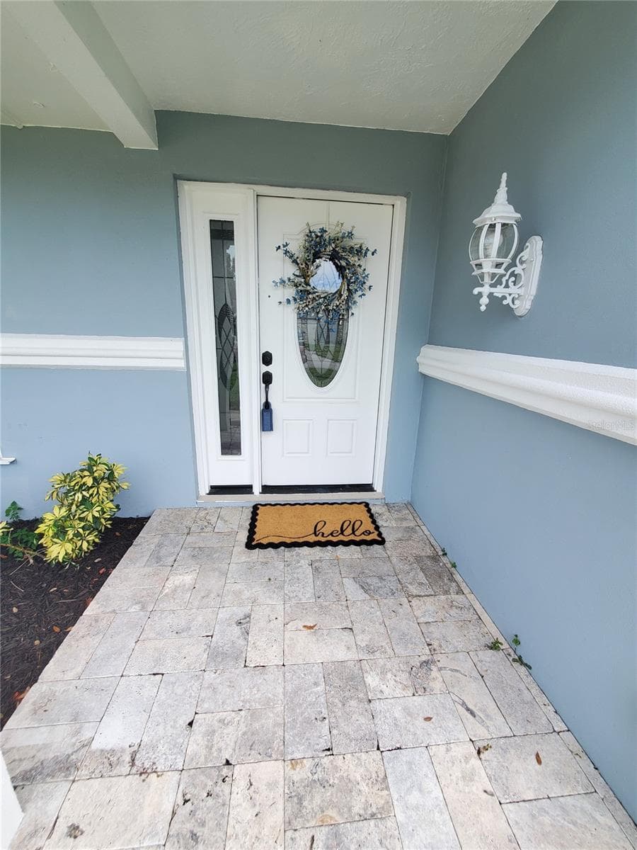 ENTRANCE - 2138 GROVE PL, CLEARWATER
