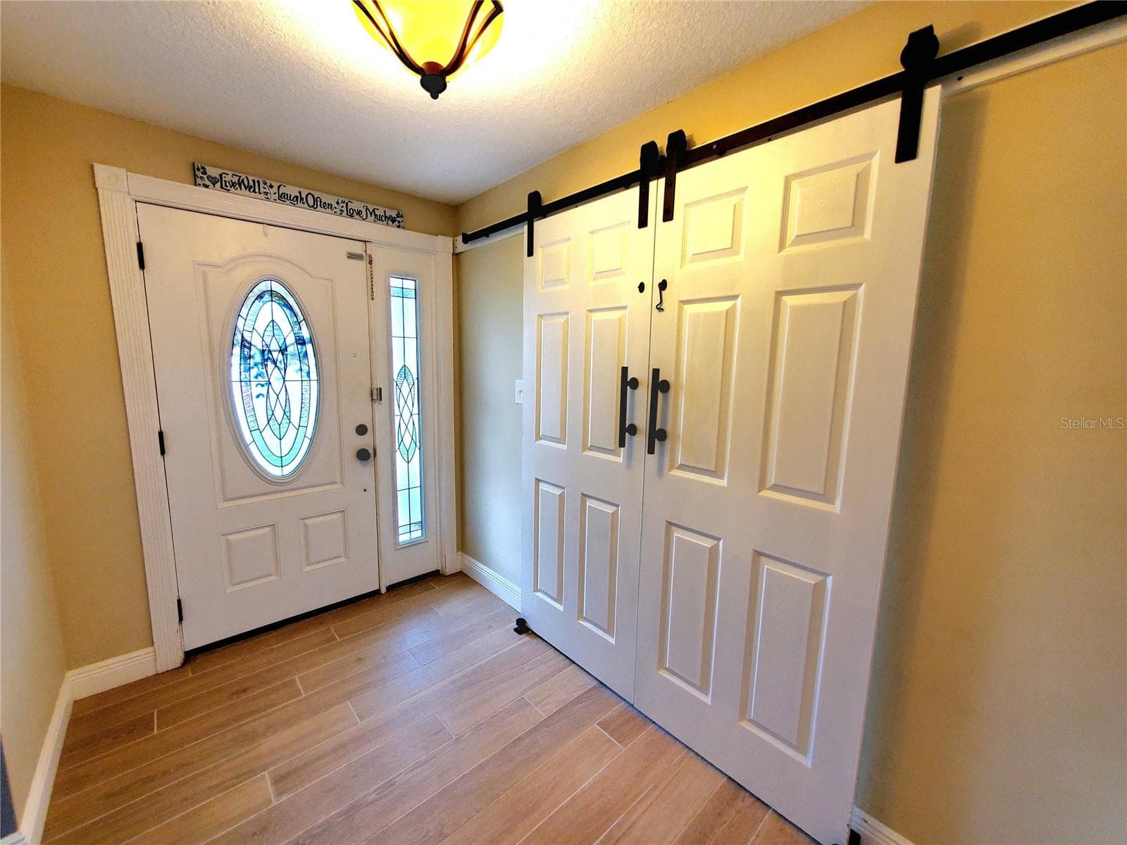 FOYER - 2138 GROVE PL, CLEARWATER