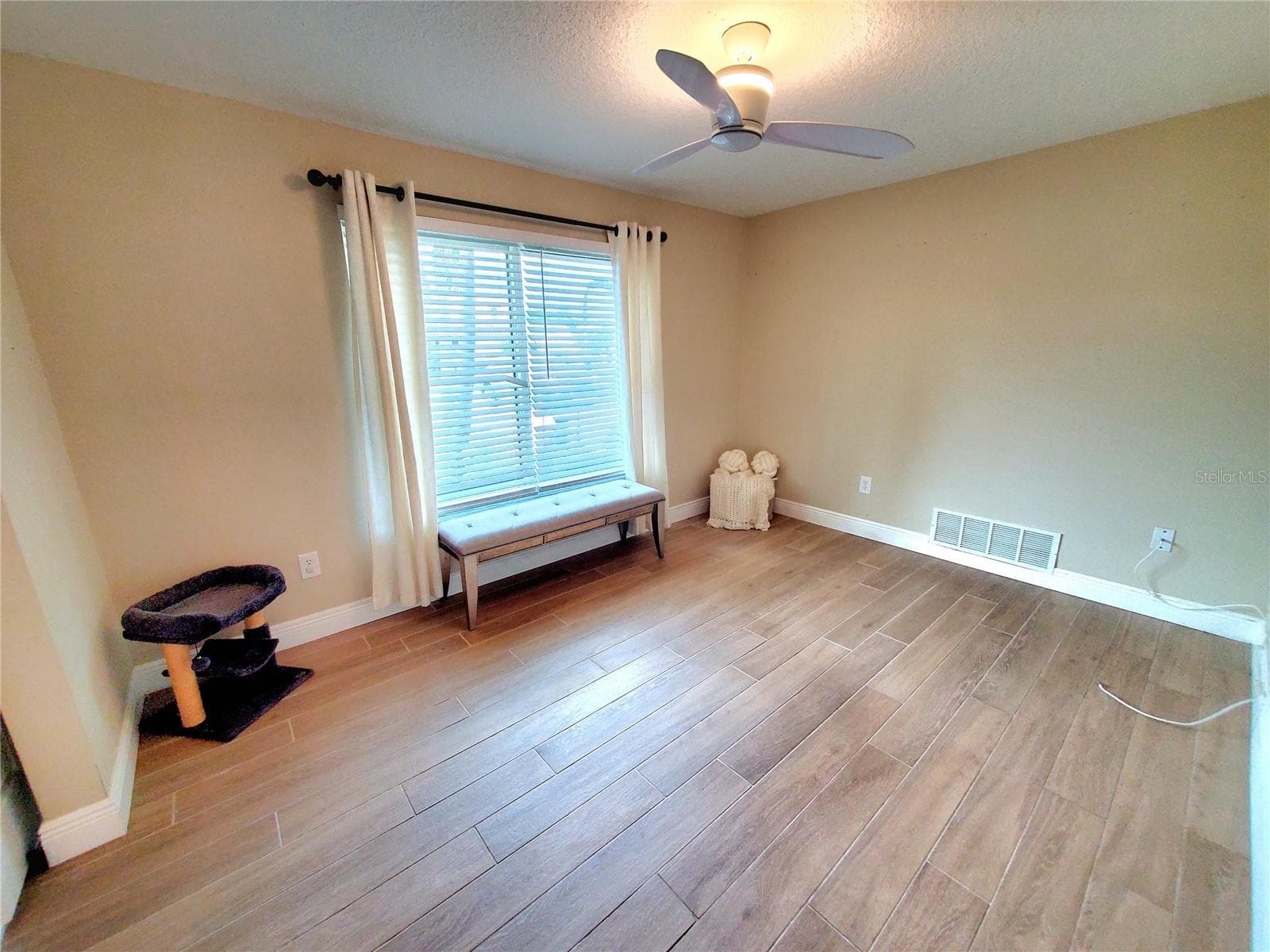 DEN - 2138 GROVE PL, CLEARWATER