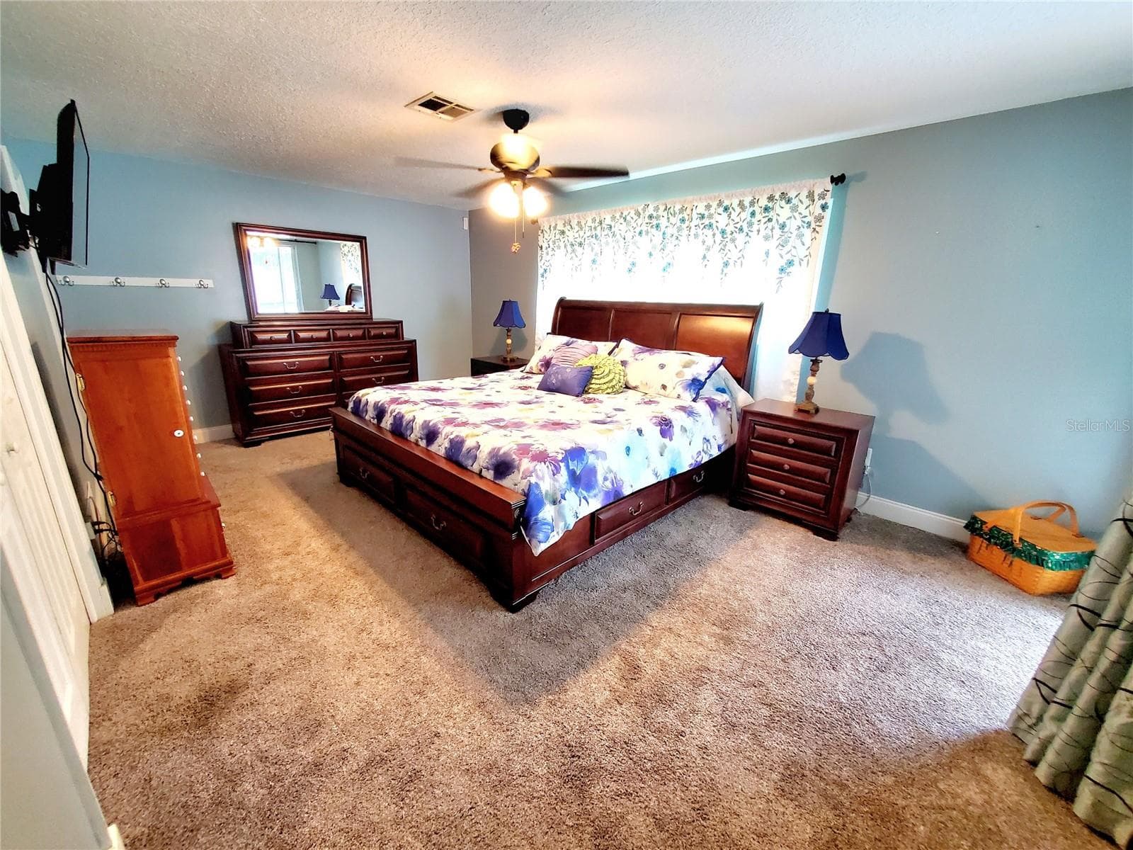 PRIMARY BEDROOM SUITE - 2138 GROVE PL, CLEARWATER