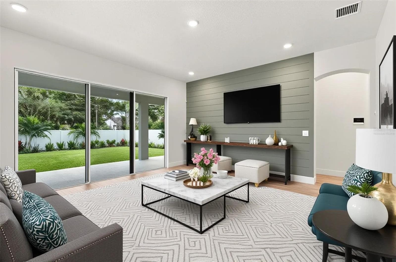 Family Room **Virtually Staged - 812 W ORIENT ST, TAMPA