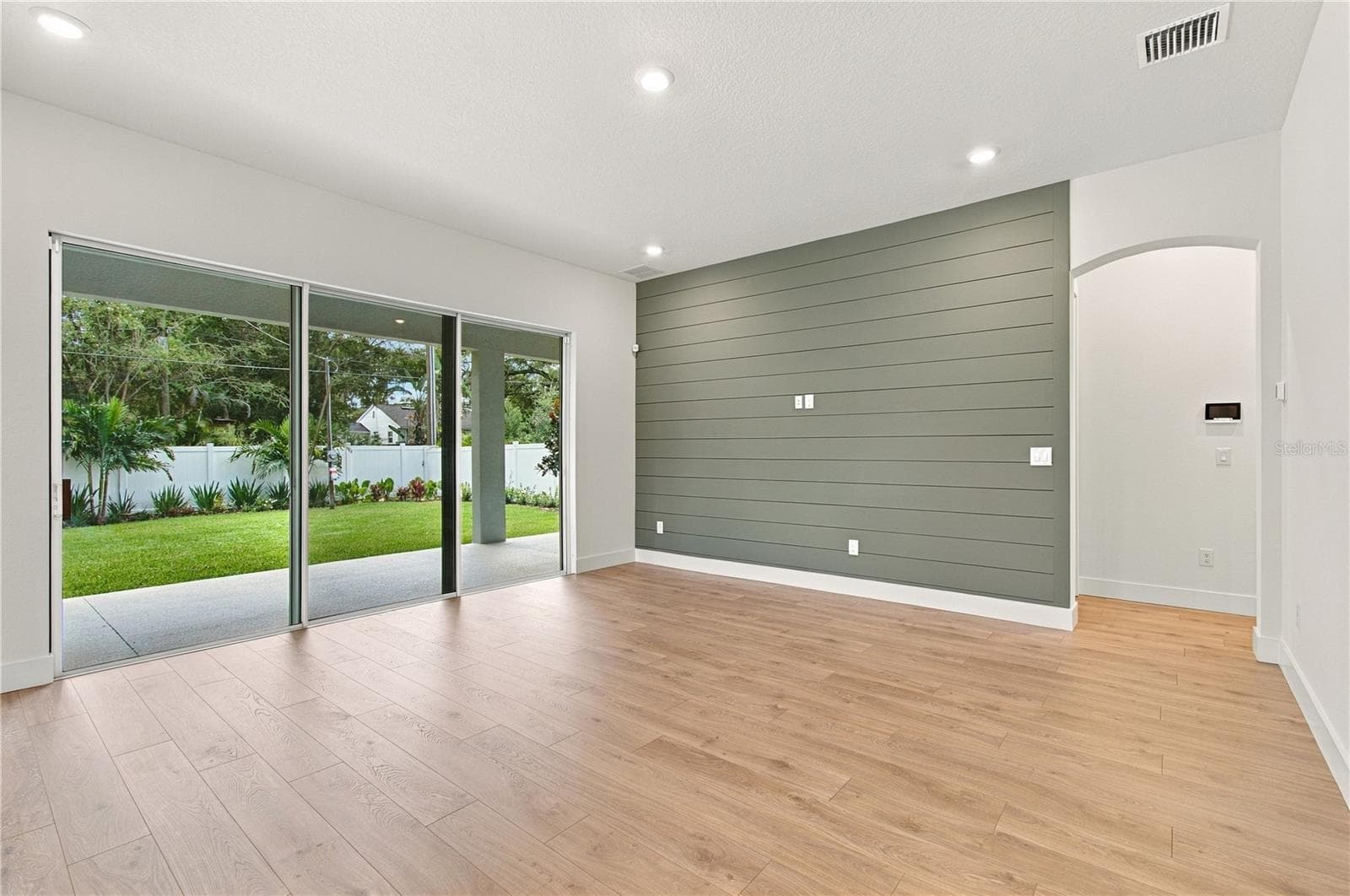 Family Room - 812 W ORIENT ST, TAMPA