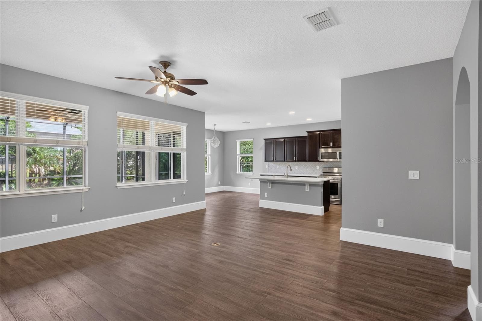 Single Family Residence at 15718 STARLING DALE LN, LITHIA, photo 10 of 47