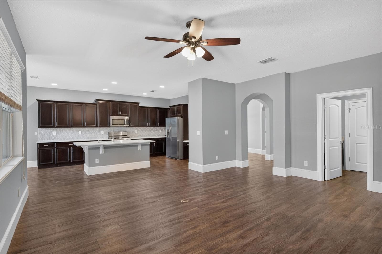 Single Family Residence at 15718 STARLING DALE LN, LITHIA, photo 12 of 47