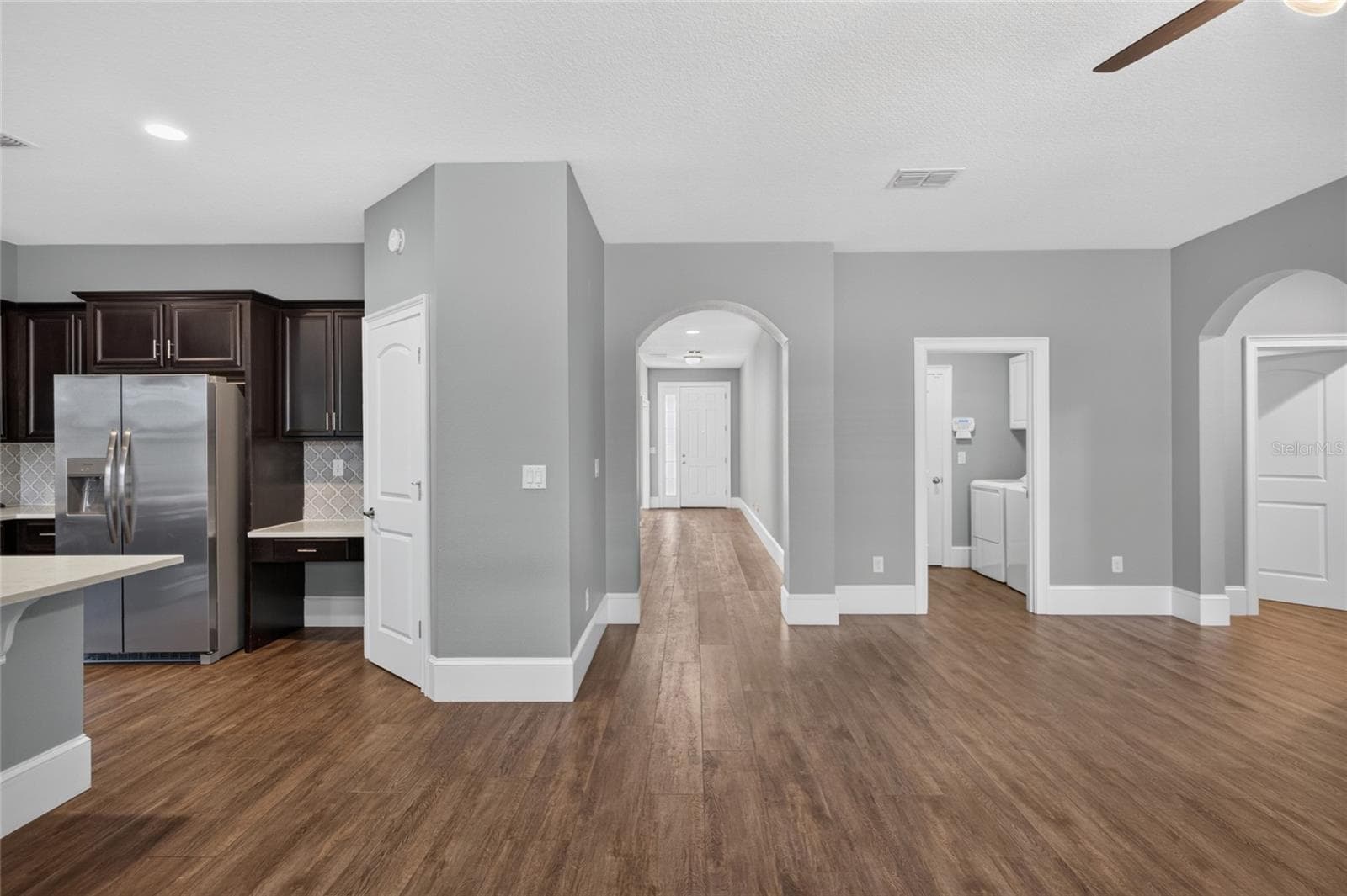 Single Family Residence at 15718 STARLING DALE LN, LITHIA, photo 15 of 47