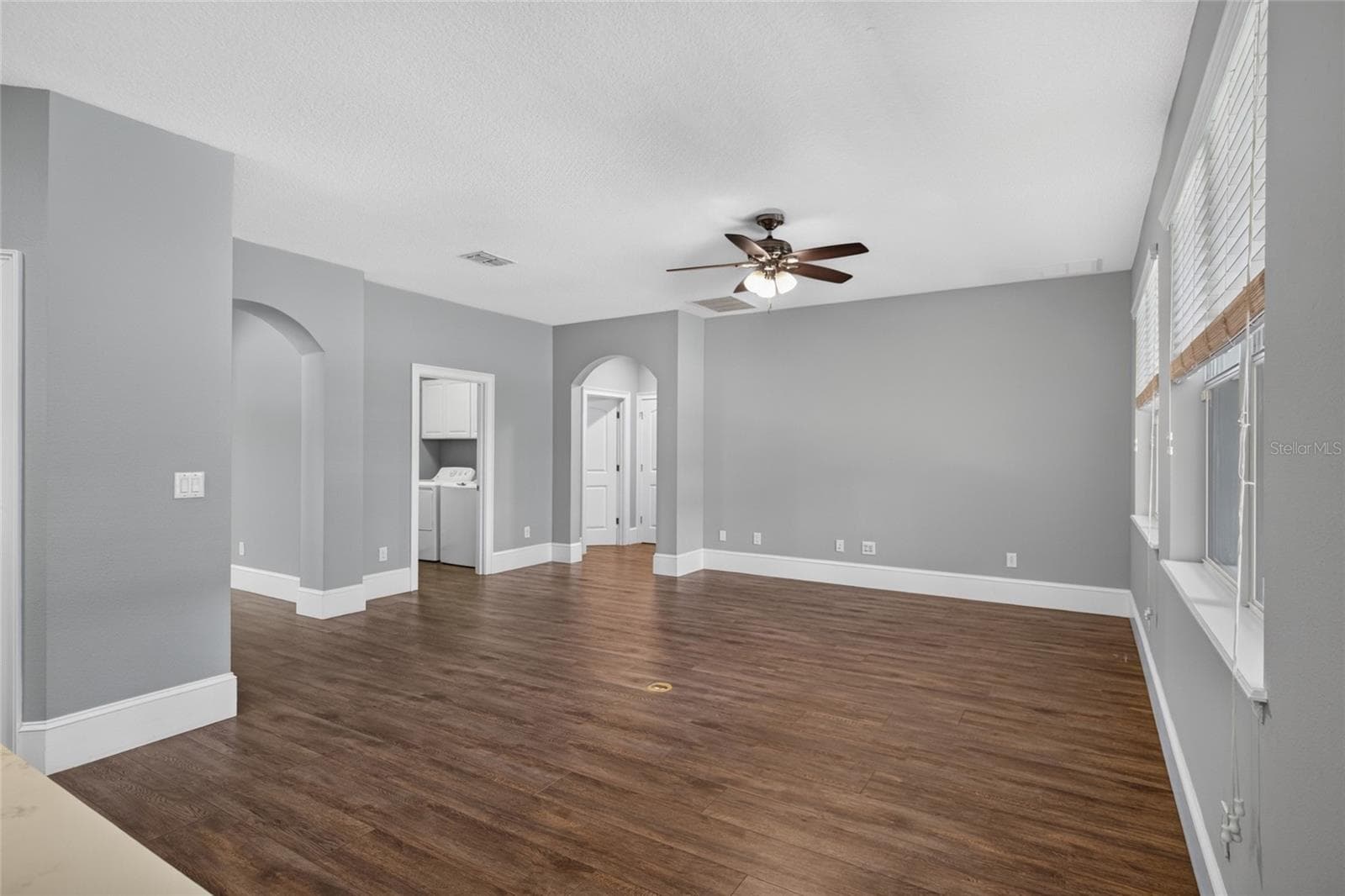 Single Family Residence at 15718 STARLING DALE LN, LITHIA, photo 16 of 47