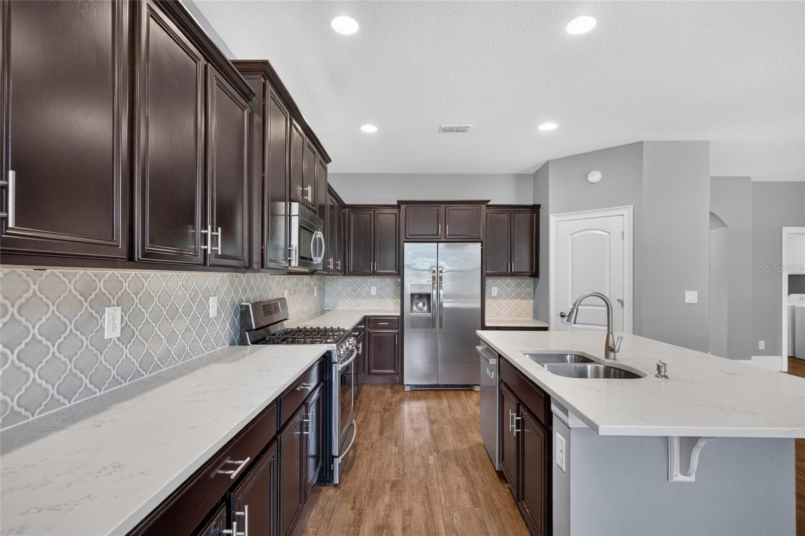 Single Family Residence at 15718 STARLING DALE LN, LITHIA, photo 17 of 47