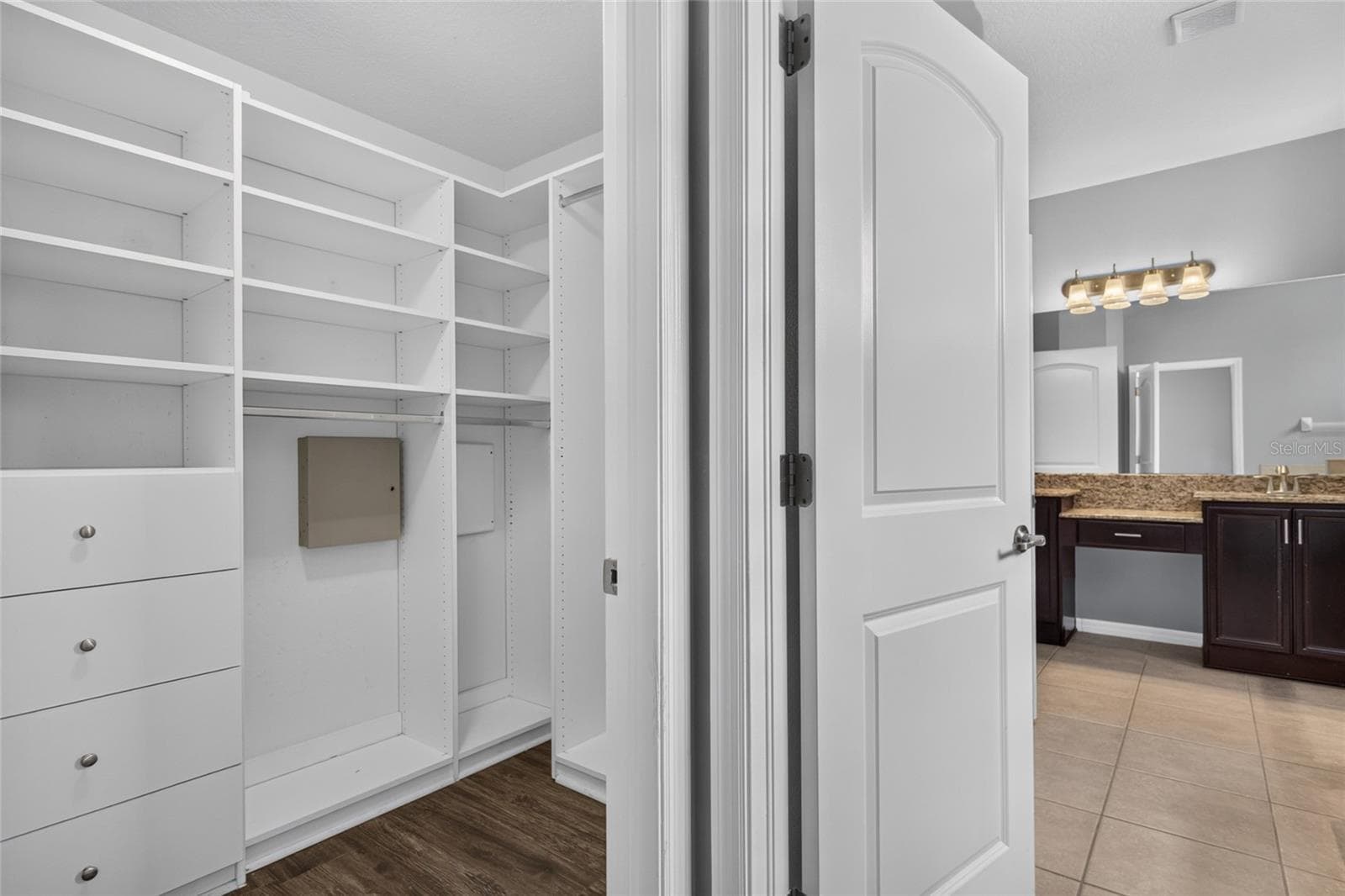 Single Family Residence at 15718 STARLING DALE LN, LITHIA, photo 25 of 47