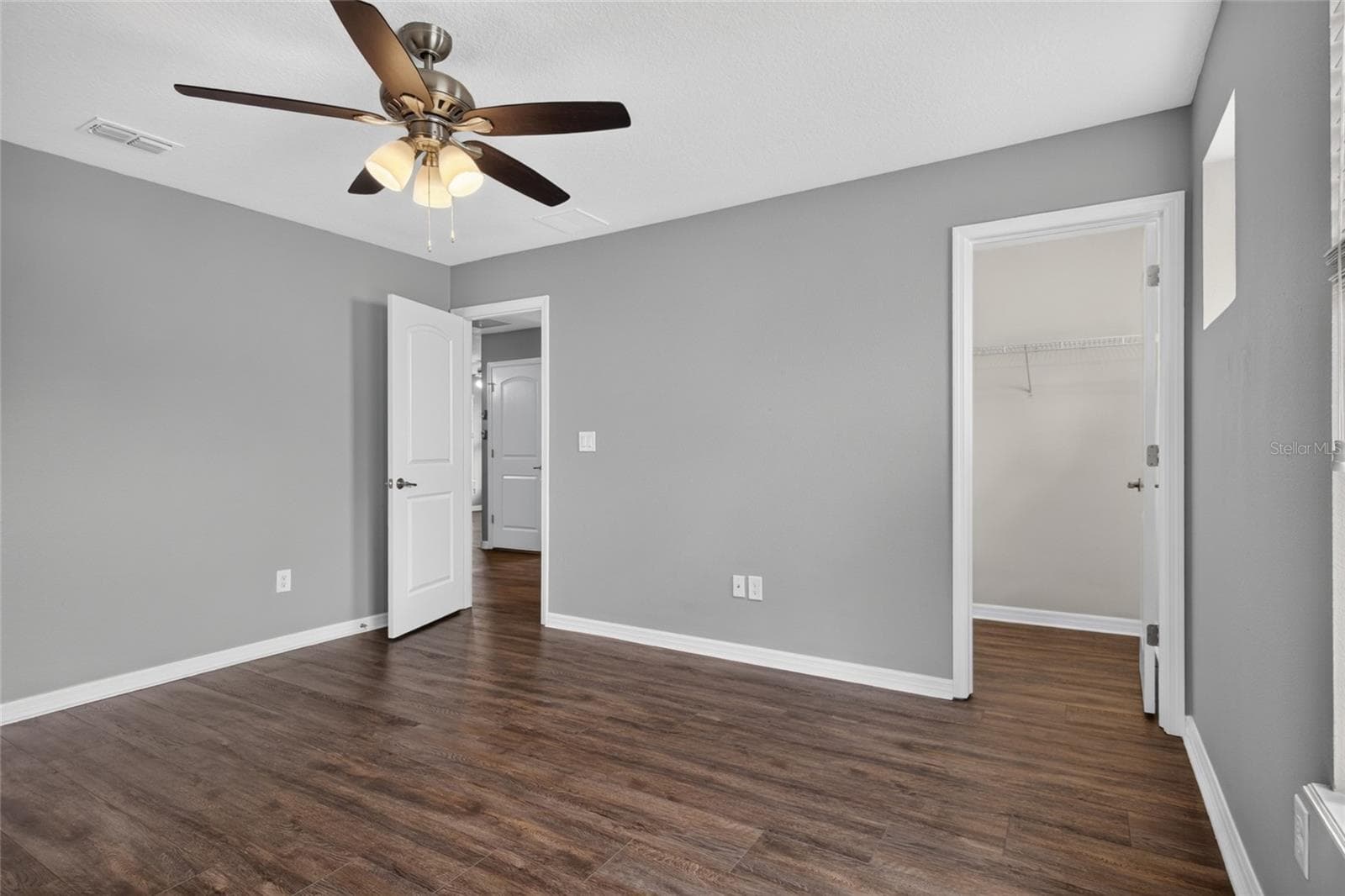 Single Family Residence at 15718 STARLING DALE LN, LITHIA, photo 34 of 47