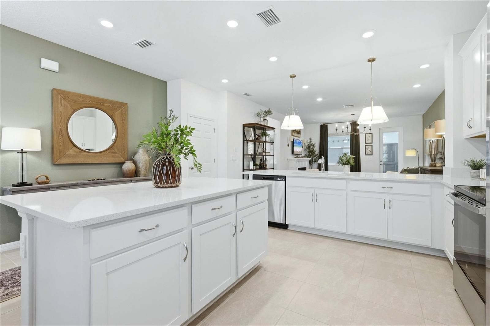 Large island with extra storage and seating - 7392 CABIN LN, SARASOTA
