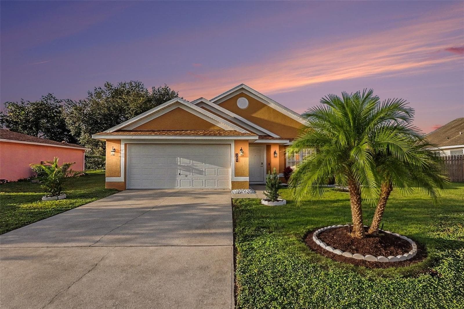 Single Family Residence at 301 BOUGAINVILLEA ST NW, PALM BAY, photo 2 of 37