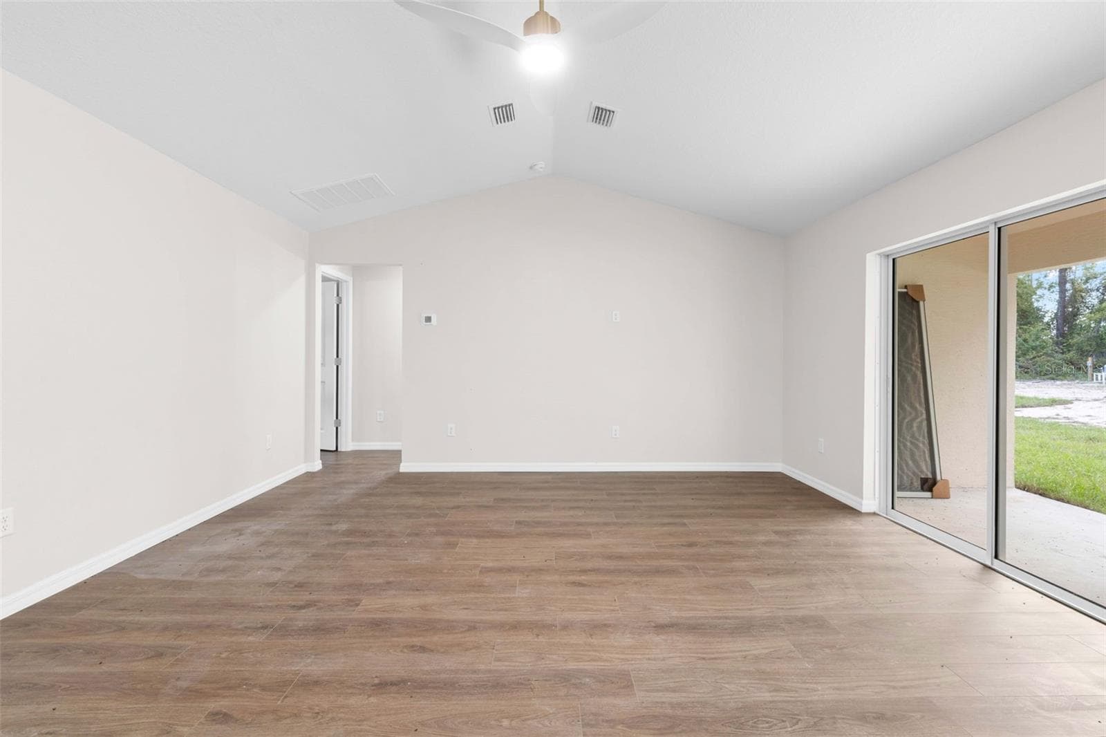 Single Family Residence at 13475 CANYON SWALLOW RD, WEEKI WACHEE, photo 10 of 44