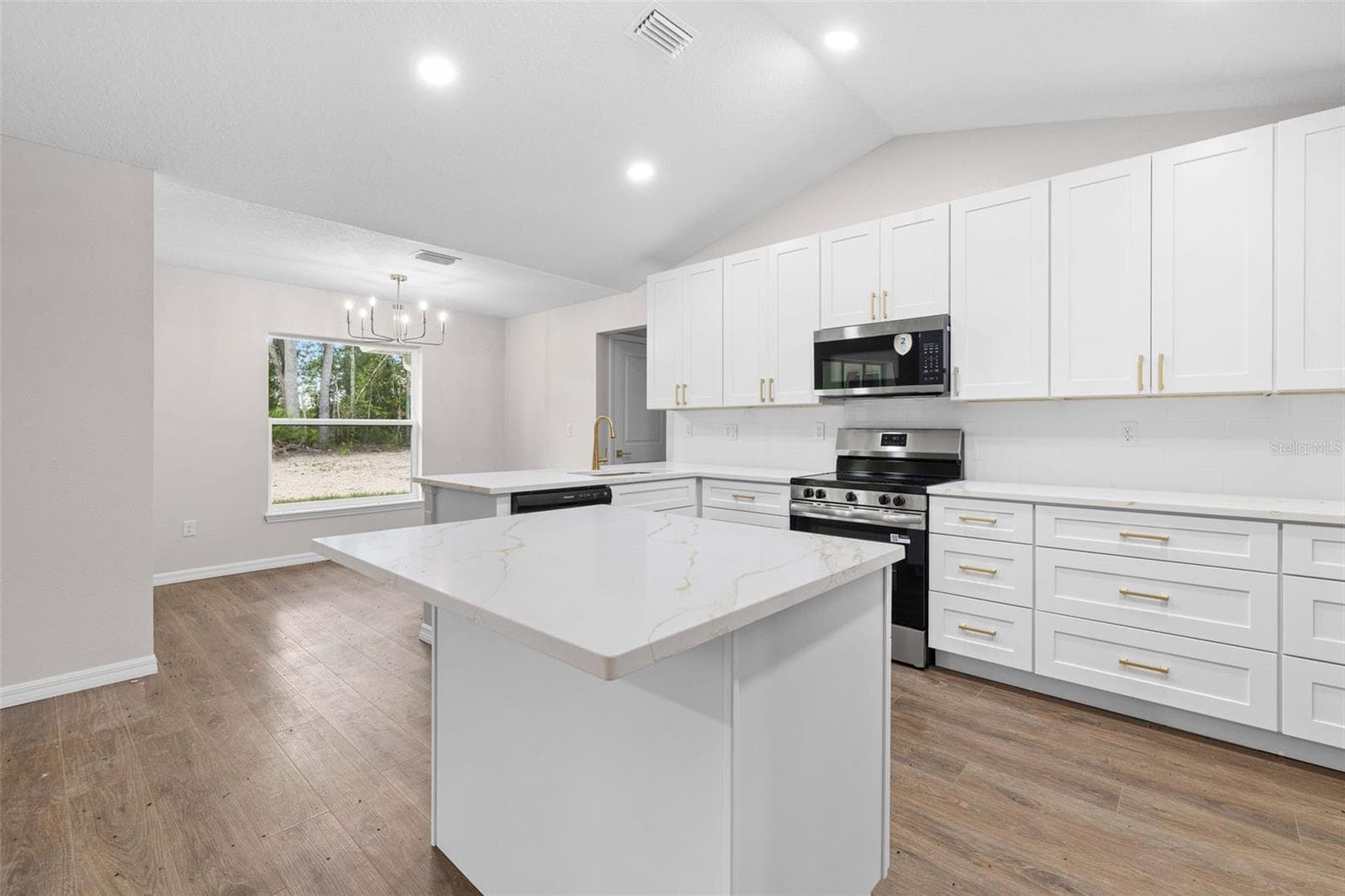 Single Family Residence at 13475 CANYON SWALLOW RD, WEEKI WACHEE, photo 16 of 44