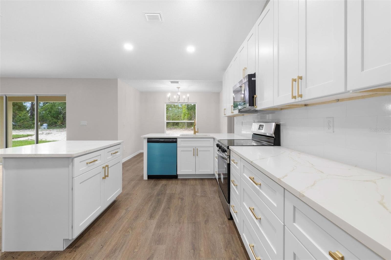 Single Family Residence at 13475 CANYON SWALLOW RD, WEEKI WACHEE, photo 17 of 44