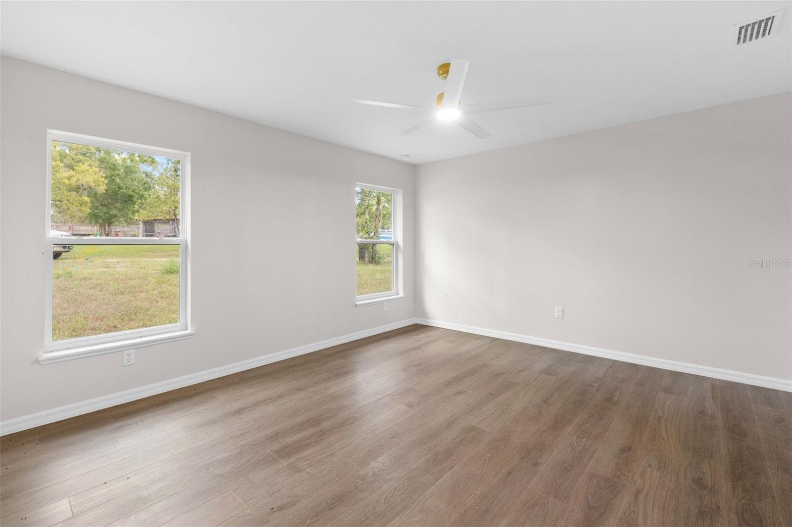 Single Family Residence at 13475 CANYON SWALLOW RD, WEEKI WACHEE, photo 24 of 44