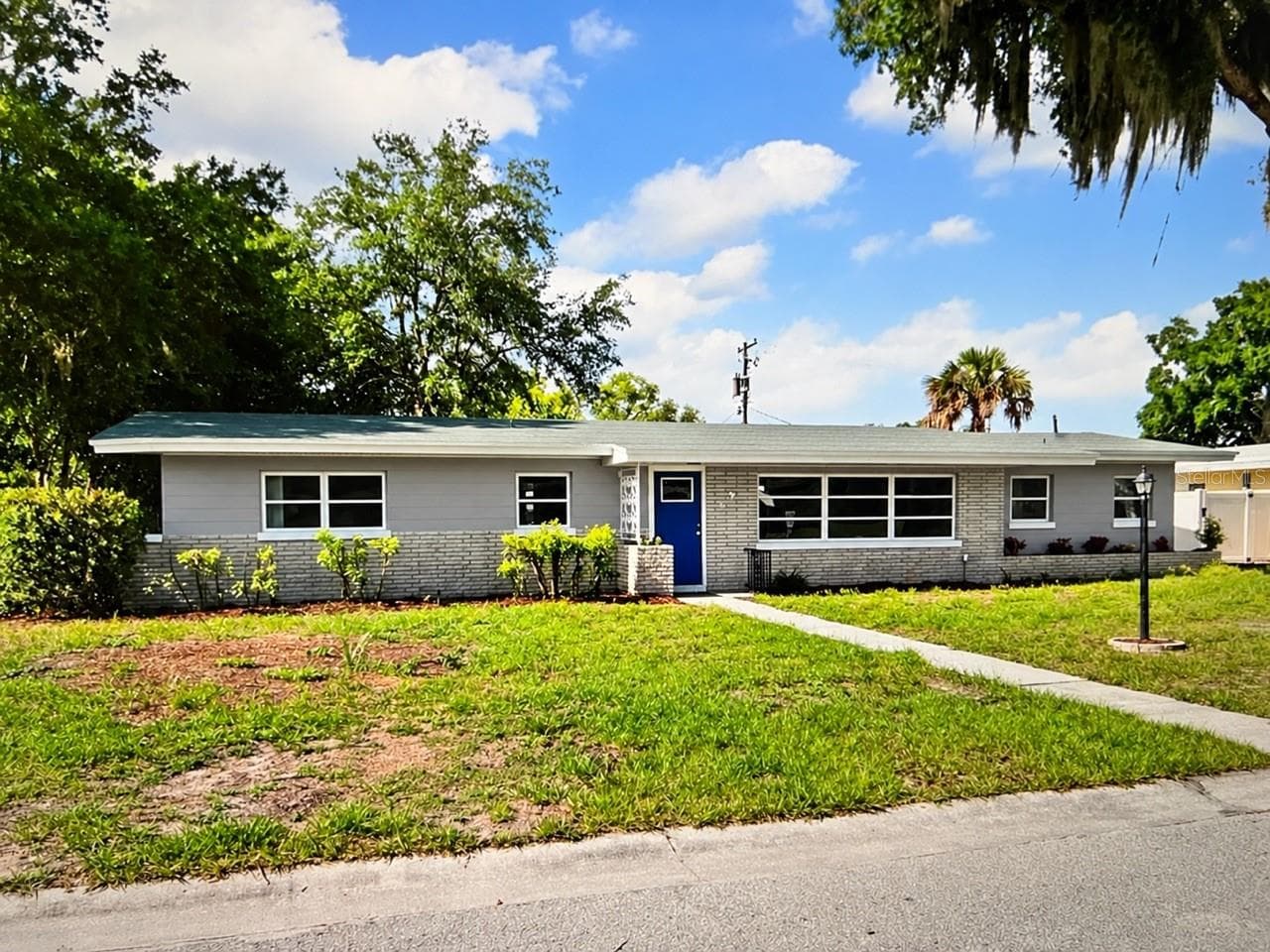 6 GOLFVIEW CIR NE