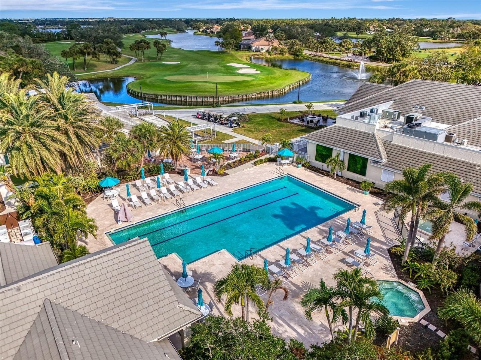 Great view of pool overlooking the 18th green - 116 VENTANA WAY, VENICE