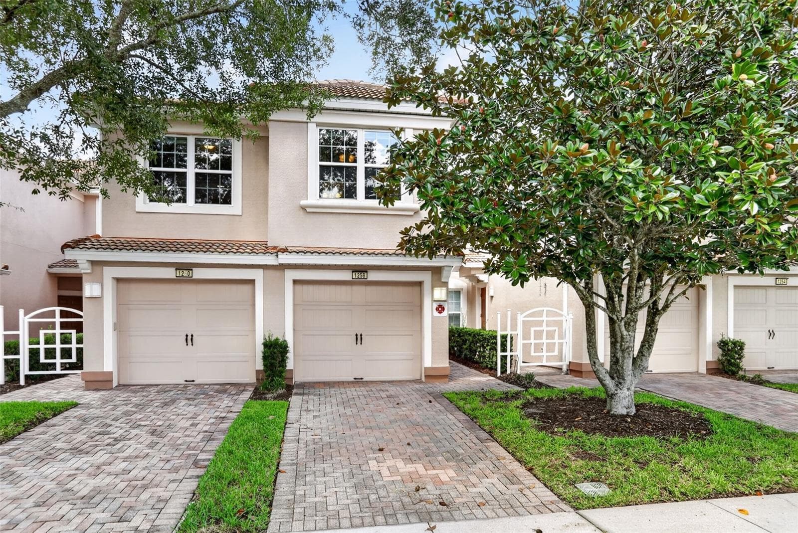 1258 GRADY LN