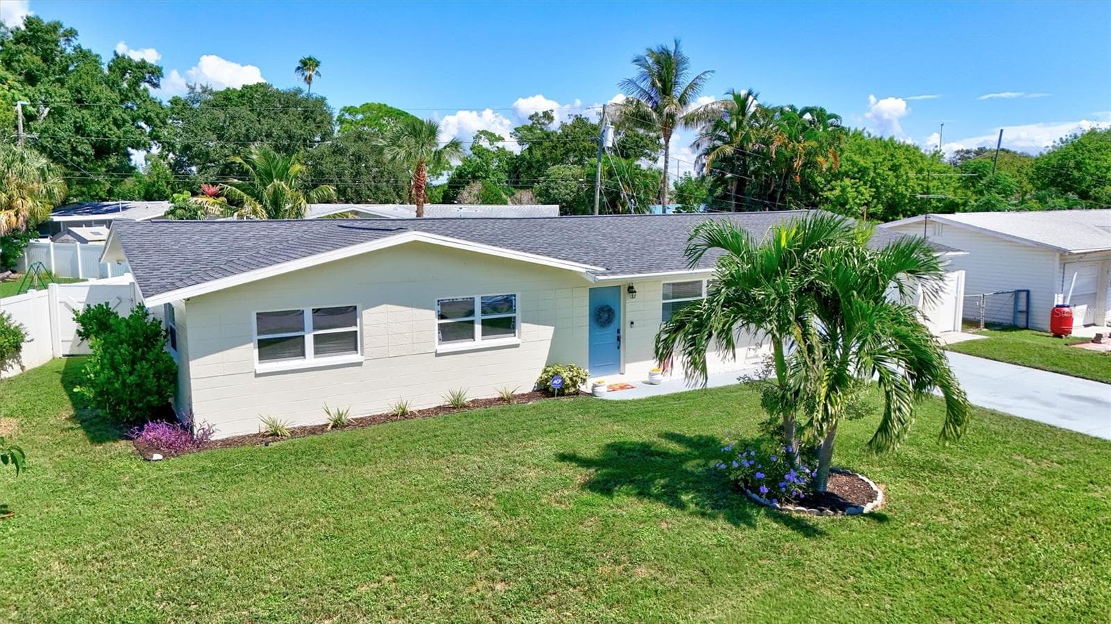 Single Family Residence at 3672 SEAROBIN DR SE, ST PETERSBURG, photo 3 of 45