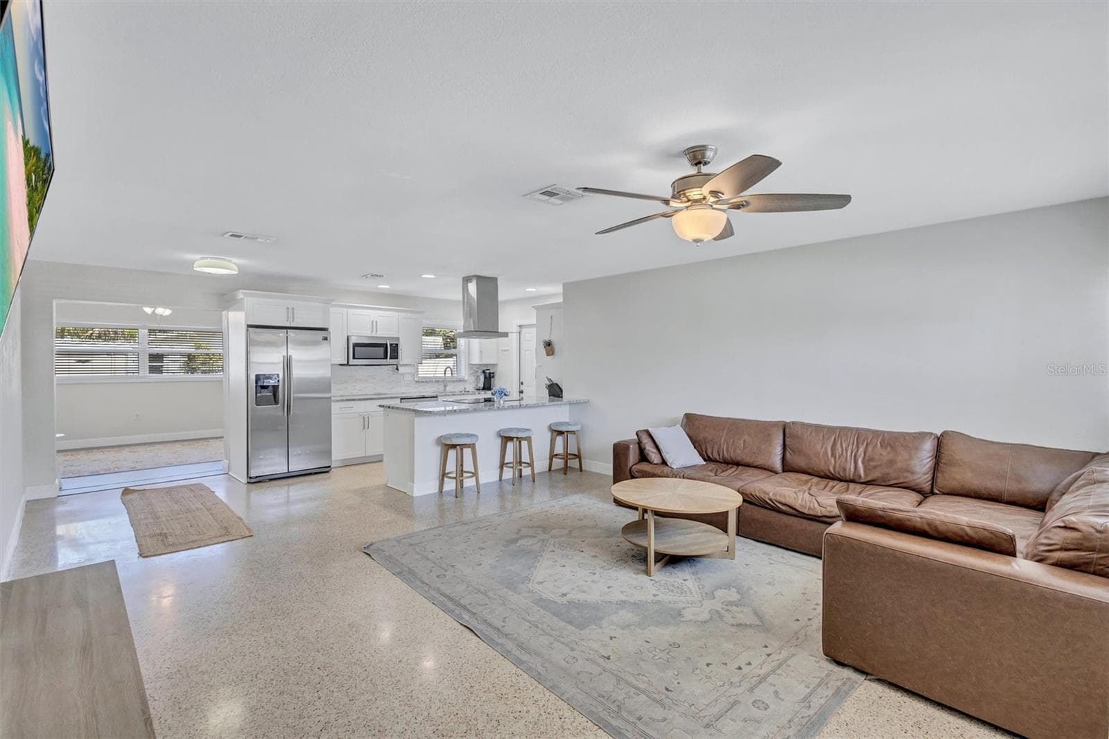 Single Family Residence at 3672 SEAROBIN DR SE, ST PETERSBURG, photo 6 of 45