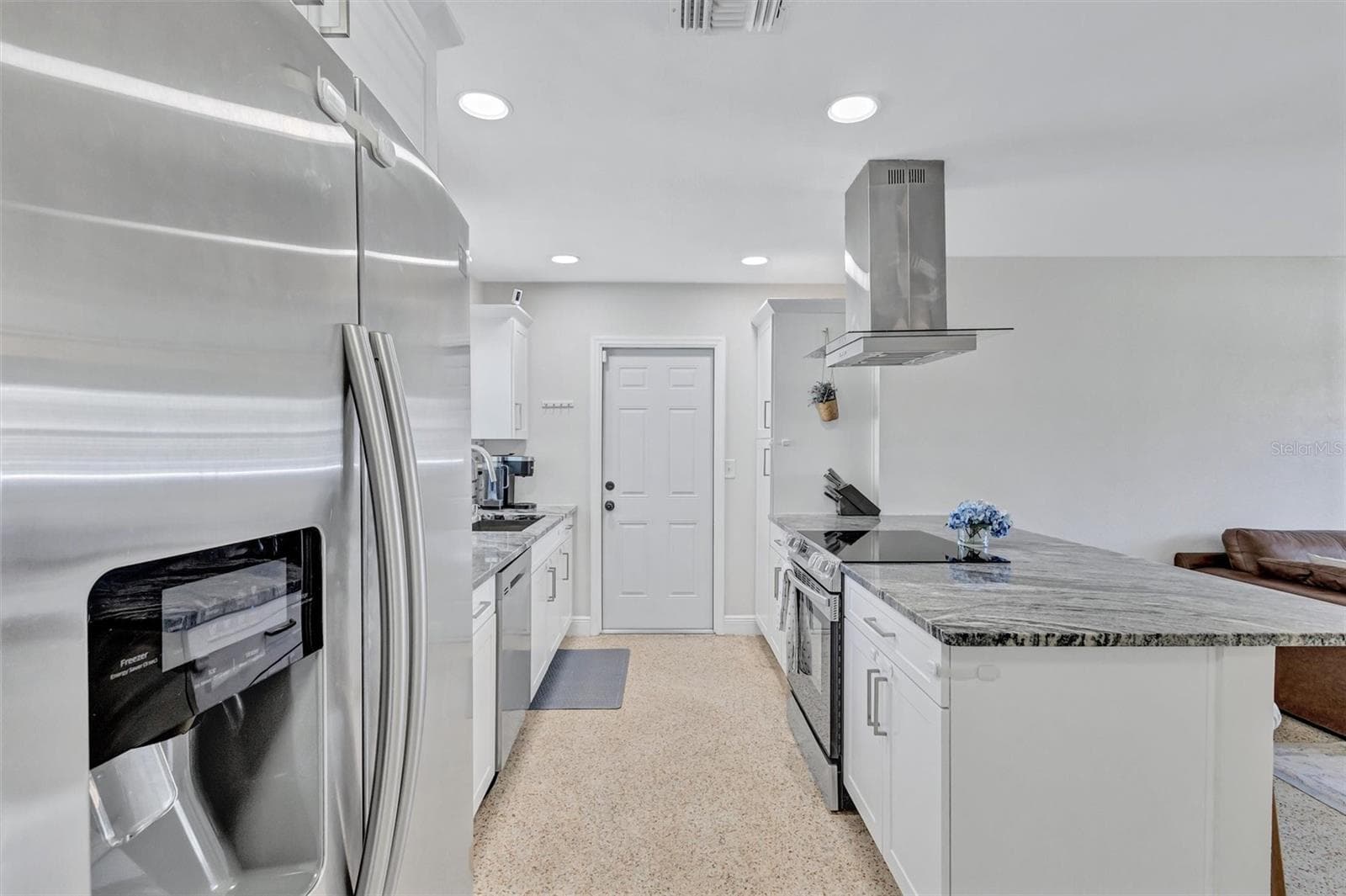 Single Family Residence at 3672 SEAROBIN DR SE, ST PETERSBURG, photo 11 of 45