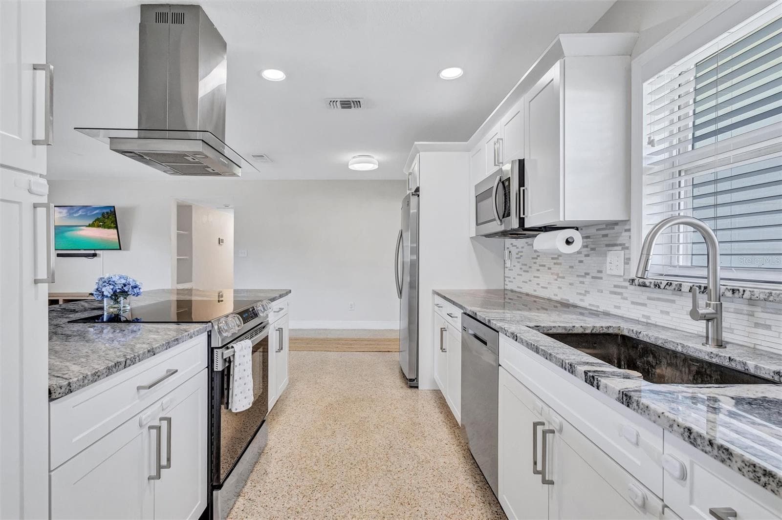 Single Family Residence at 3672 SEAROBIN DR SE, ST PETERSBURG, photo 14 of 45