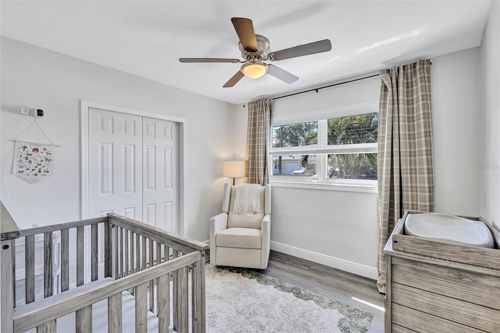 Single Family Residence at 3672 SEAROBIN DR SE, ST PETERSBURG, photo 25 of 45
