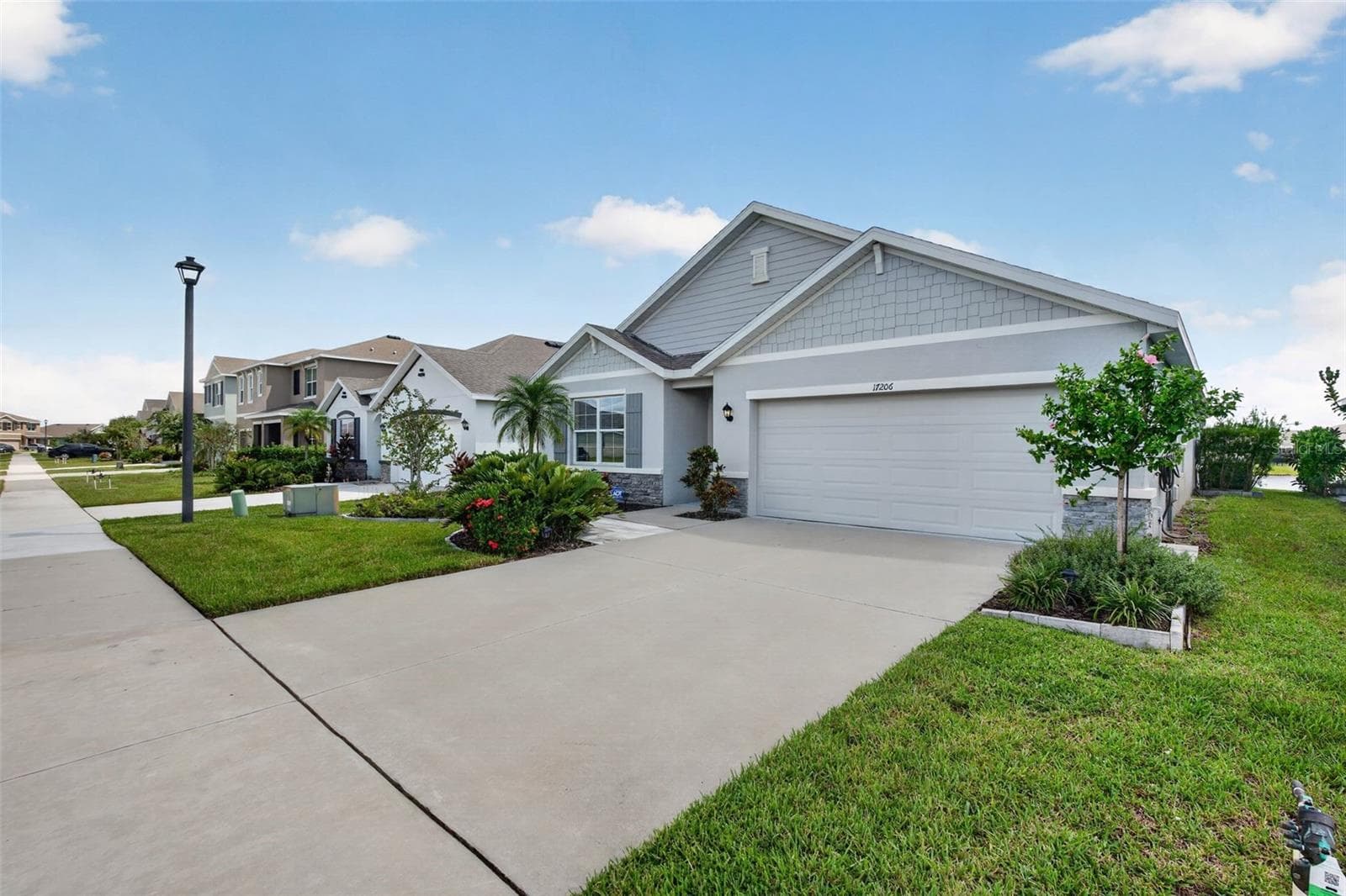 Single Family Residence at 17206 RESERVA DR, BRADENTON, photo 6 of 91