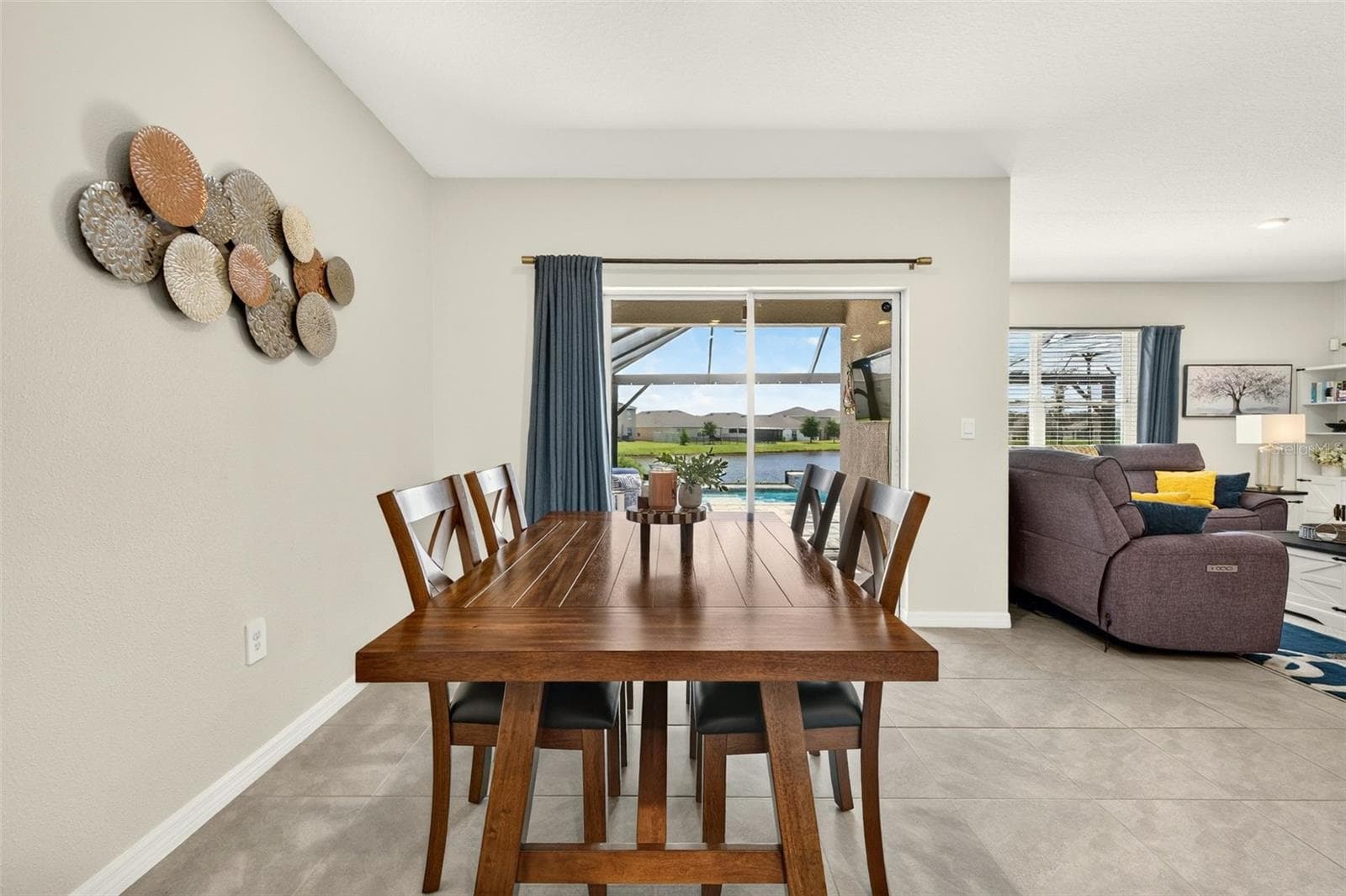 Spacious dining area for gatherings; room to expand the table are to 8 chairs - 17206 RESERVA DR, BRADENTON