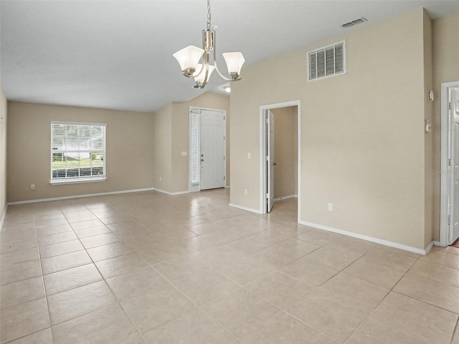 Living Room/Dining Room Combo - 3067 SANTA MARCOS DR, CLERMONT