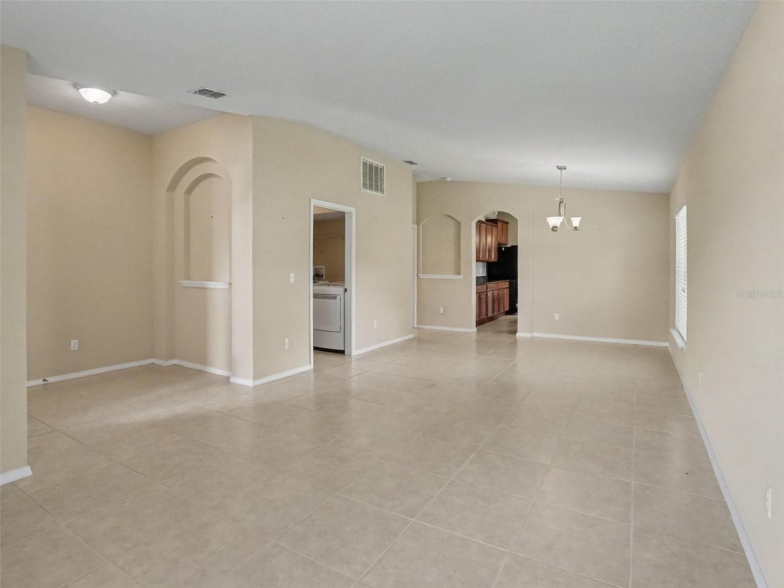 Living Room/Dining Room Combo - 3067 SANTA MARCOS DR, CLERMONT