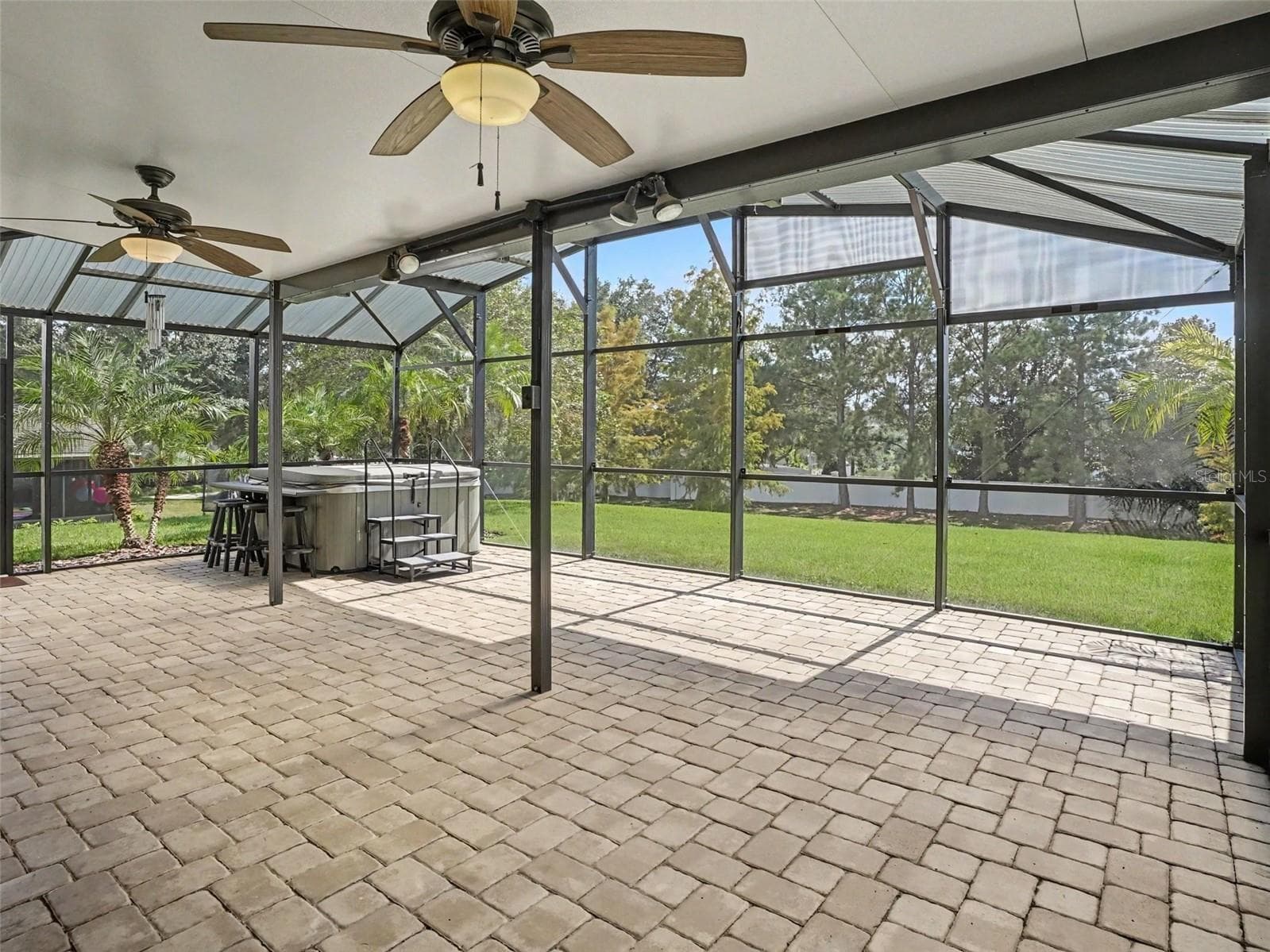 Screened In Lanai with Jacuzzi - 3067 SANTA MARCOS DR, CLERMONT