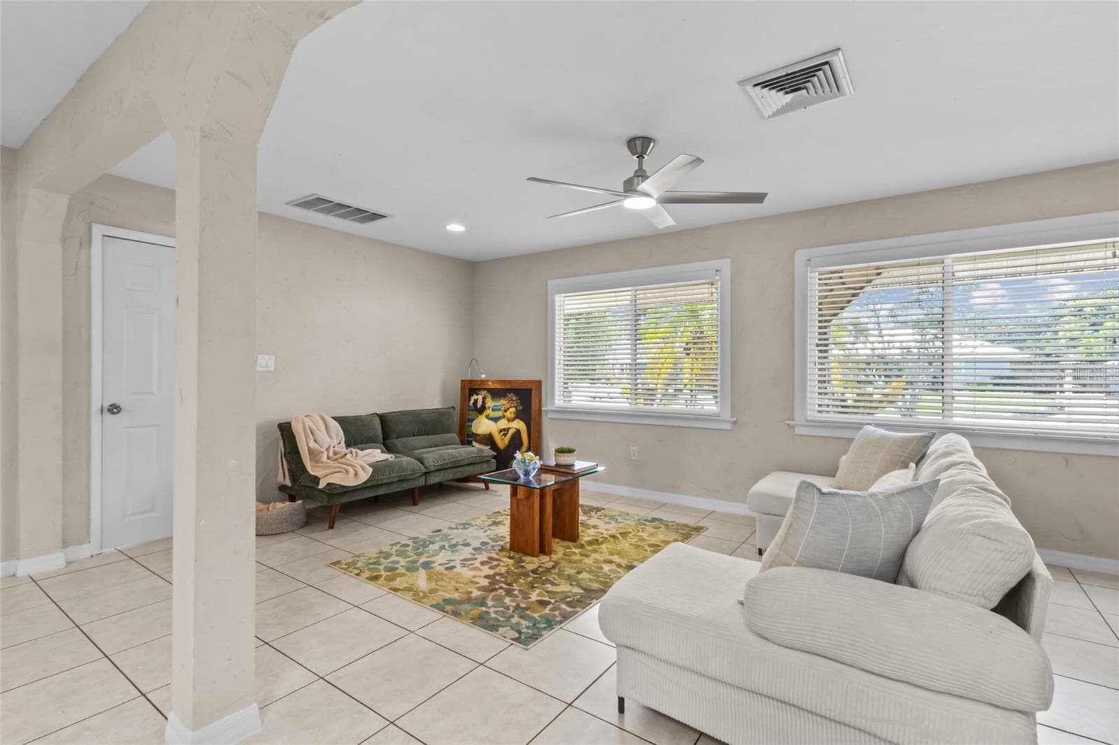 Living Room - 2520 E MILMAR DR, SARASOTA