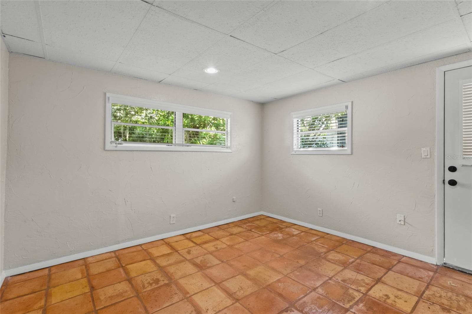 3rd Bedroom with Separate Entrance - 2520 E MILMAR DR, SARASOTA