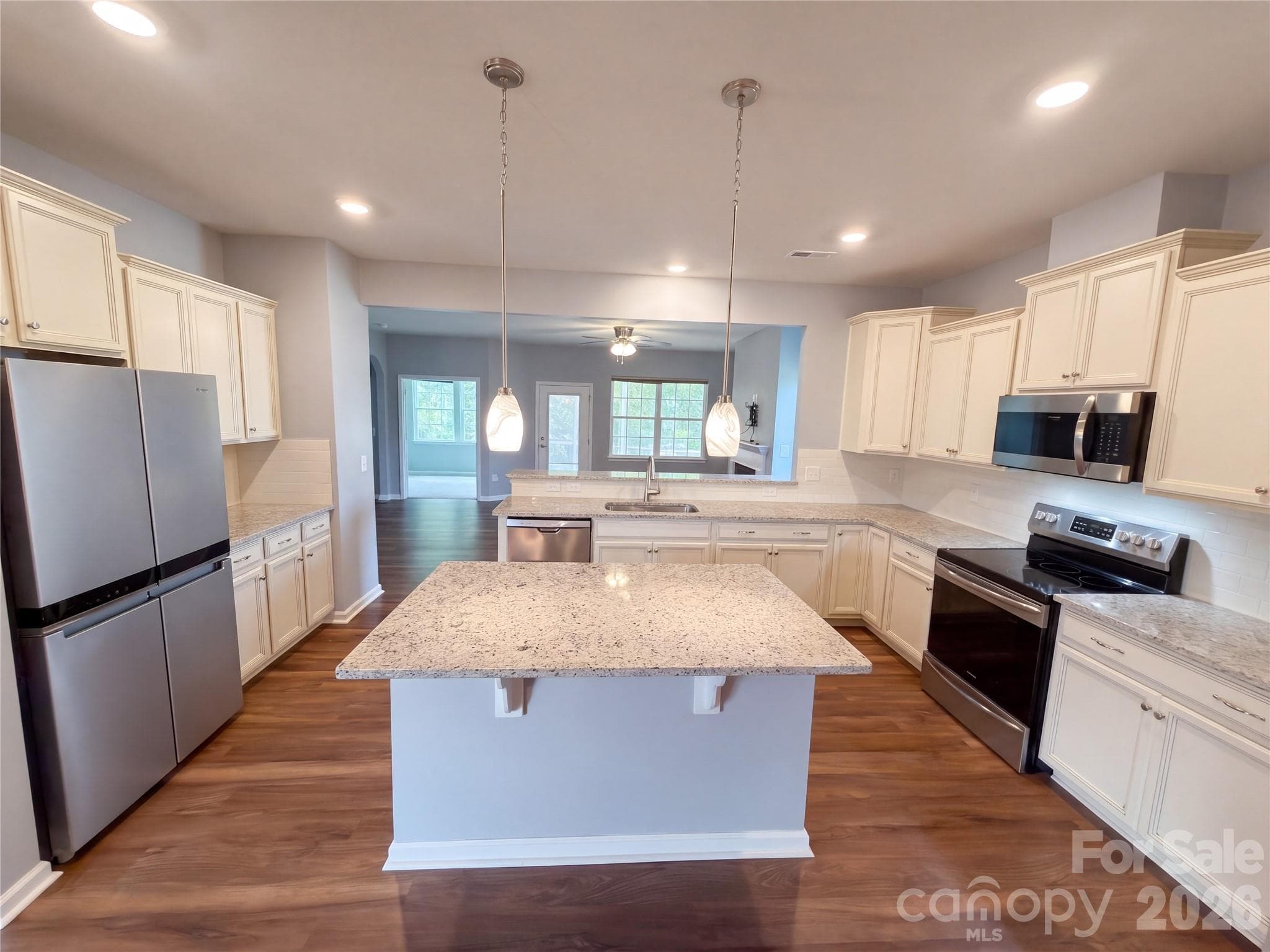 Single Family Residence at 2019 Trindle Vine Lane, Waxhaw, photo 5 of 25