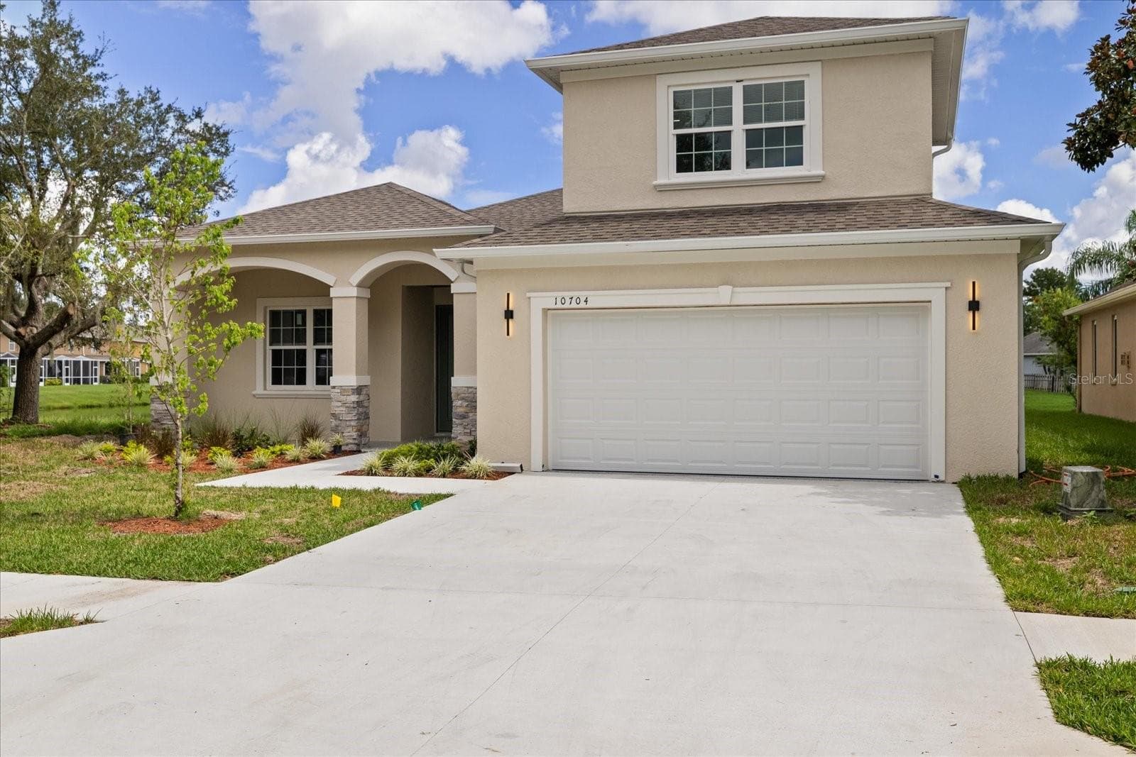 Single Family Residence at 10704 BANFIELD DR, RIVERVIEW, photo 2 of 59