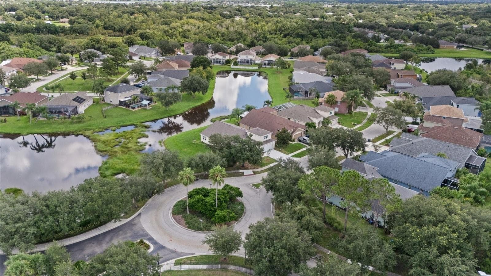 Single Family Residence at 10704 BANFIELD DR, RIVERVIEW, photo 9 of 59