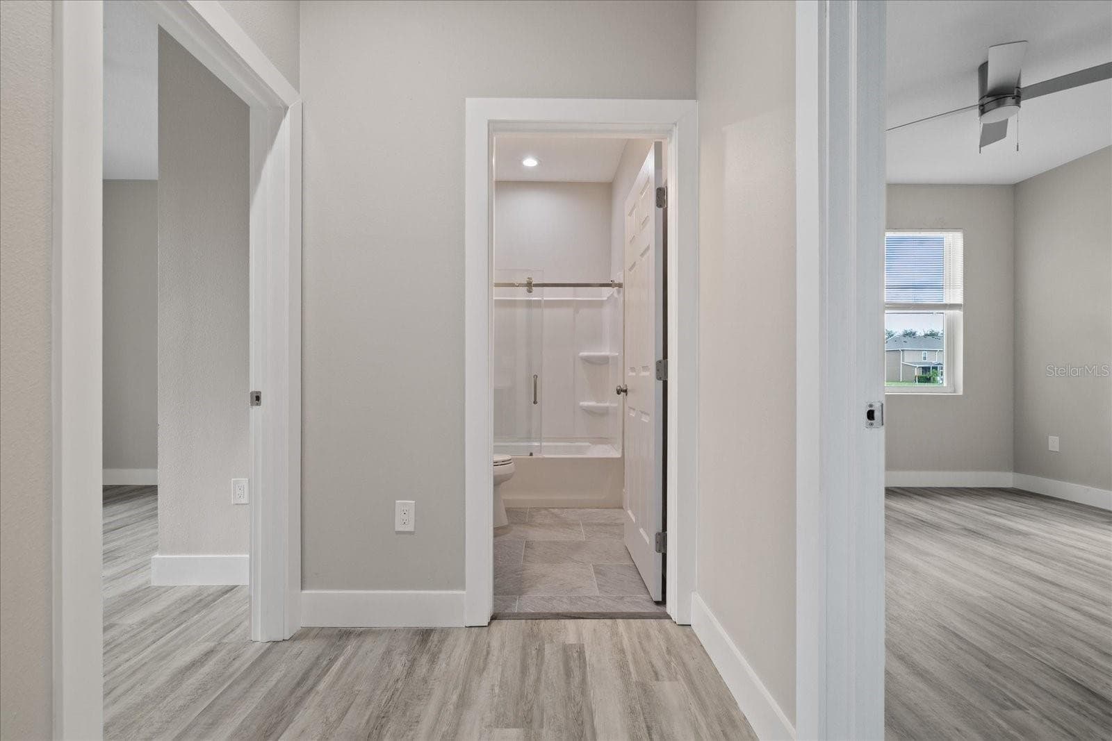 Single Family Residence at 10704 BANFIELD DR, RIVERVIEW, photo 22 of 59