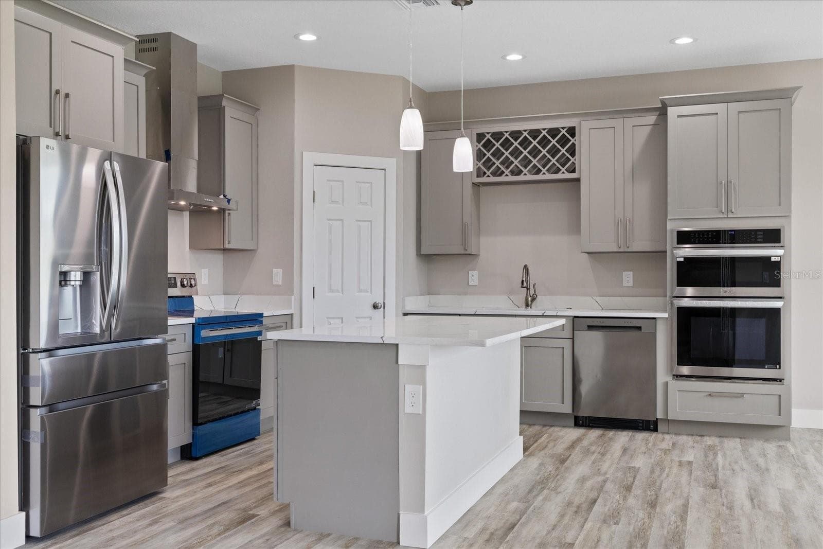 Single Family Residence at 10704 BANFIELD DR, RIVERVIEW, photo 41 of 59