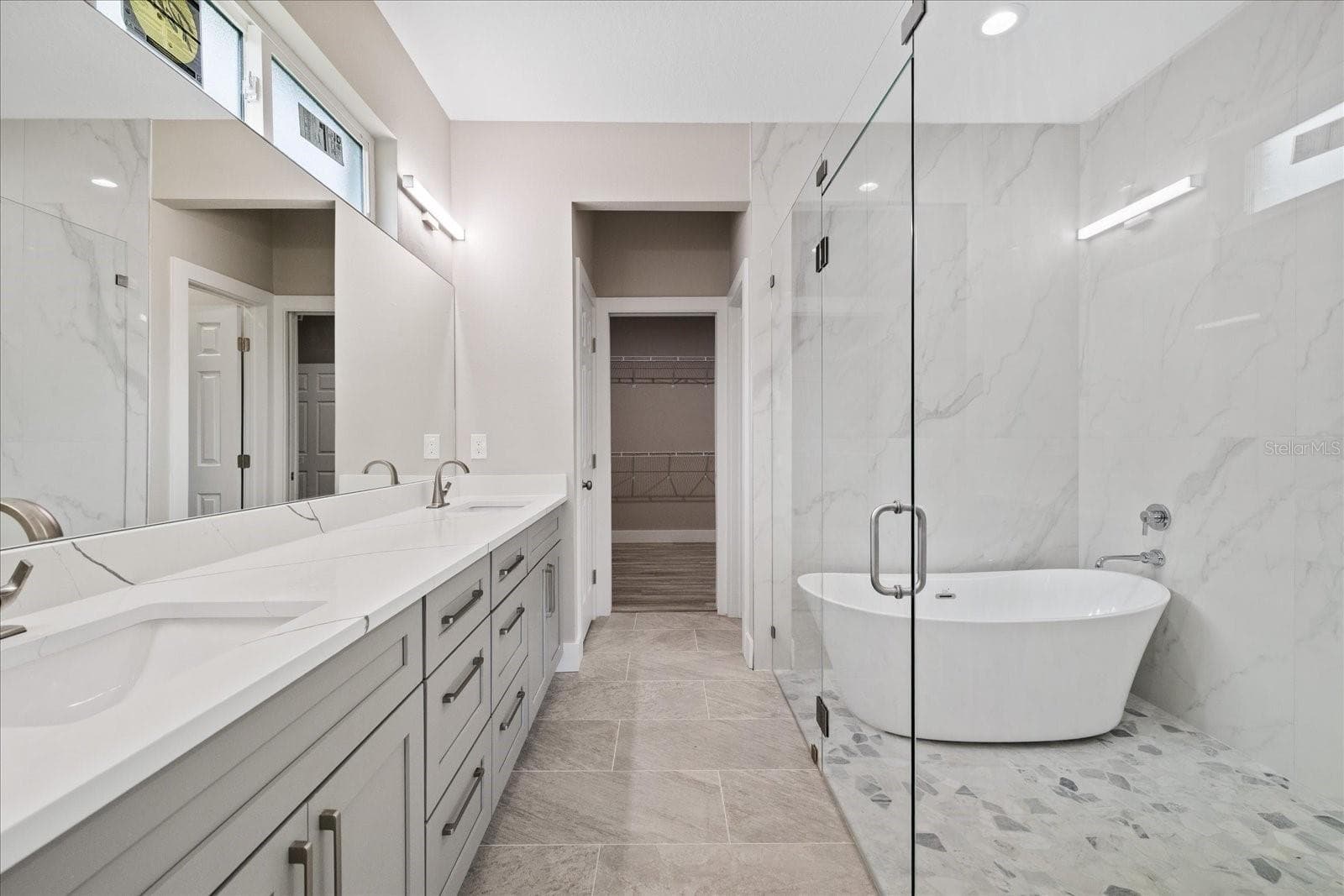 Single Family Residence at 10704 BANFIELD DR, RIVERVIEW, photo 44 of 59