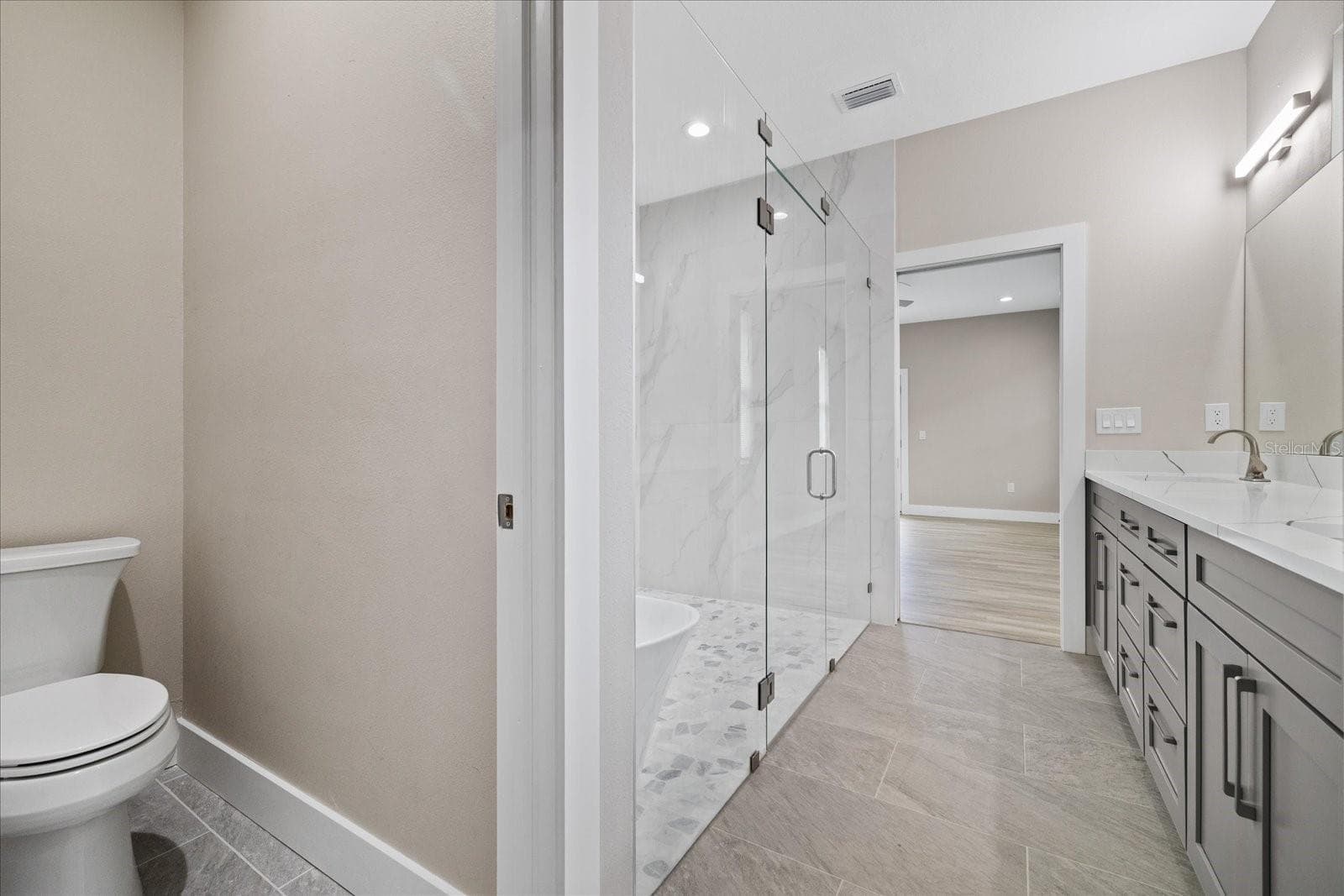 Single Family Residence at 10704 BANFIELD DR, RIVERVIEW, photo 45 of 59